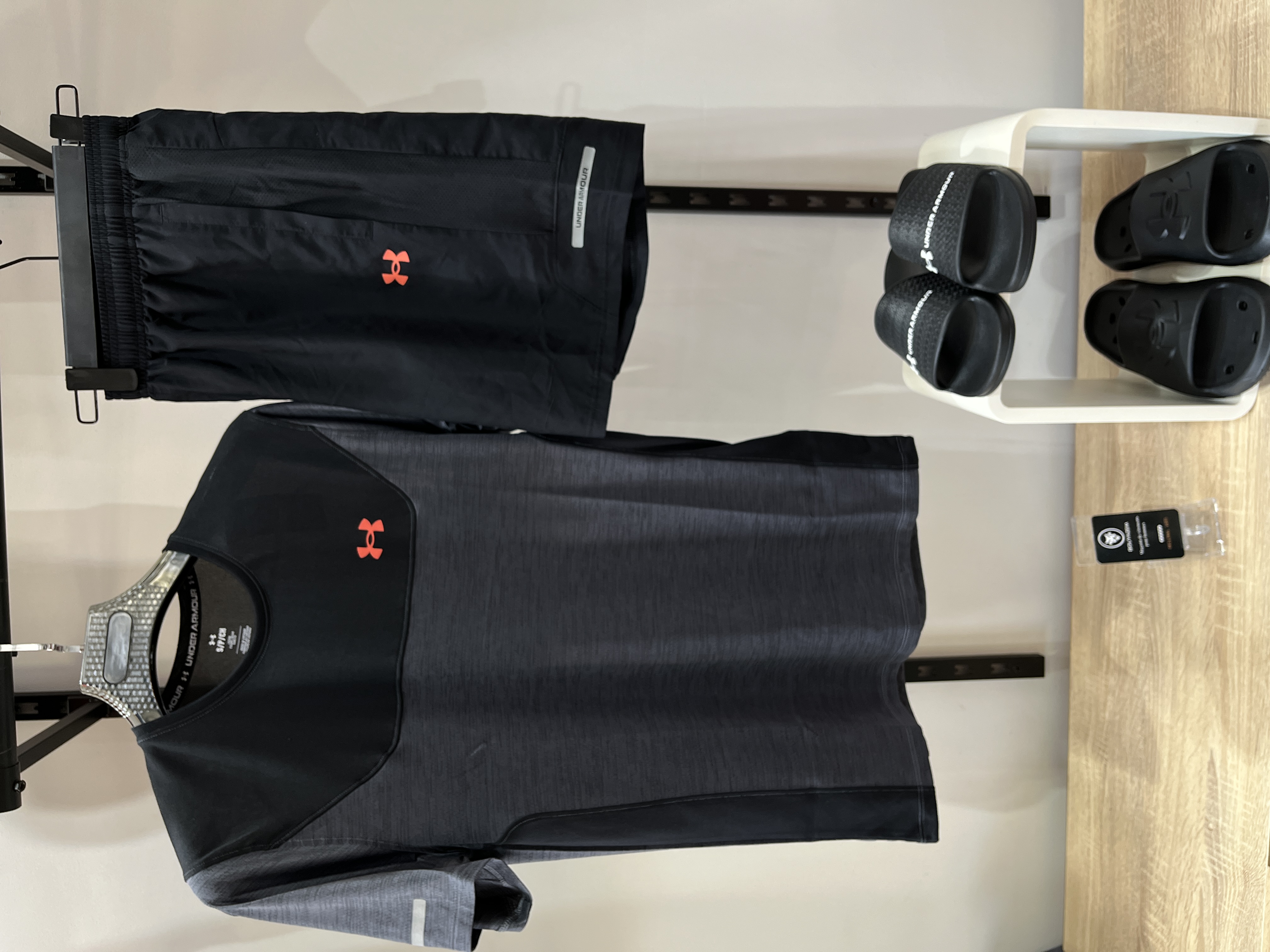 Ensemble ua NOIR